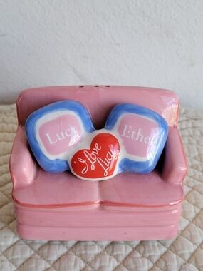 Vintage I Love Lucy Ceramic Couch Salt or Pepper Shaker Pink